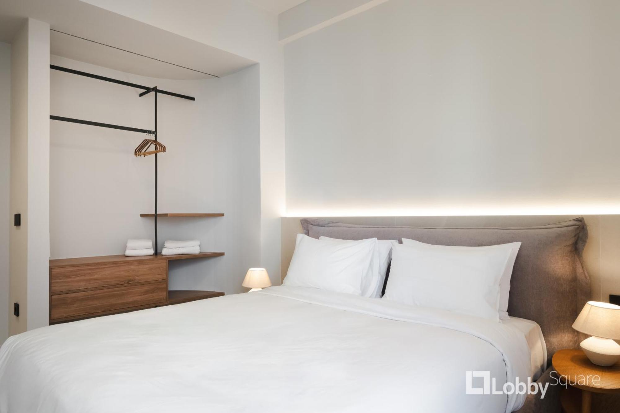 Muse Apartment By Lobbysquare Athens Ngoại thất bức ảnh